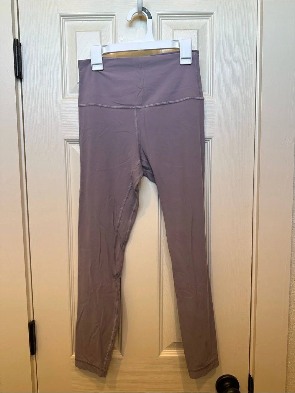 Lululemon light pink/purple leggings